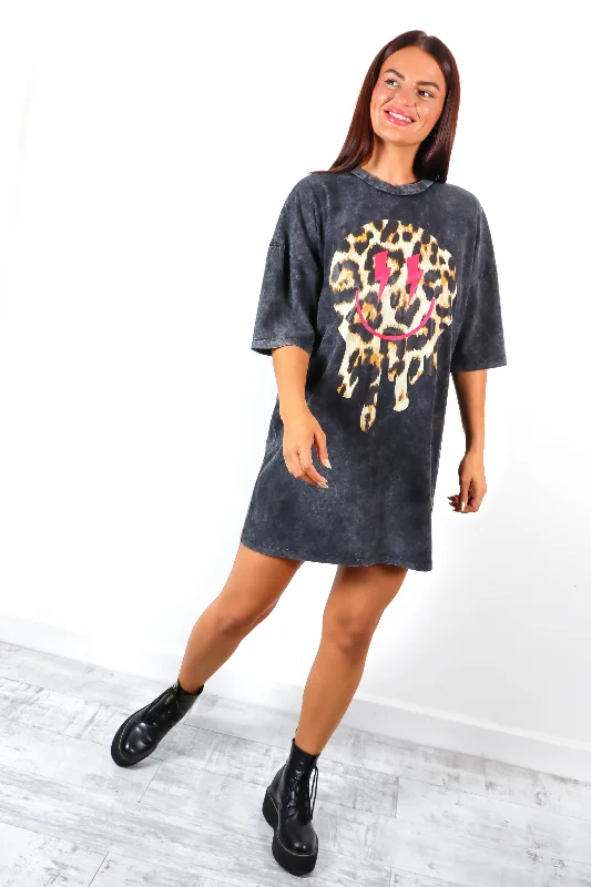 Wild Smile - Acid Wash Fuchsia Leopard Smiley T-Shirt Dress